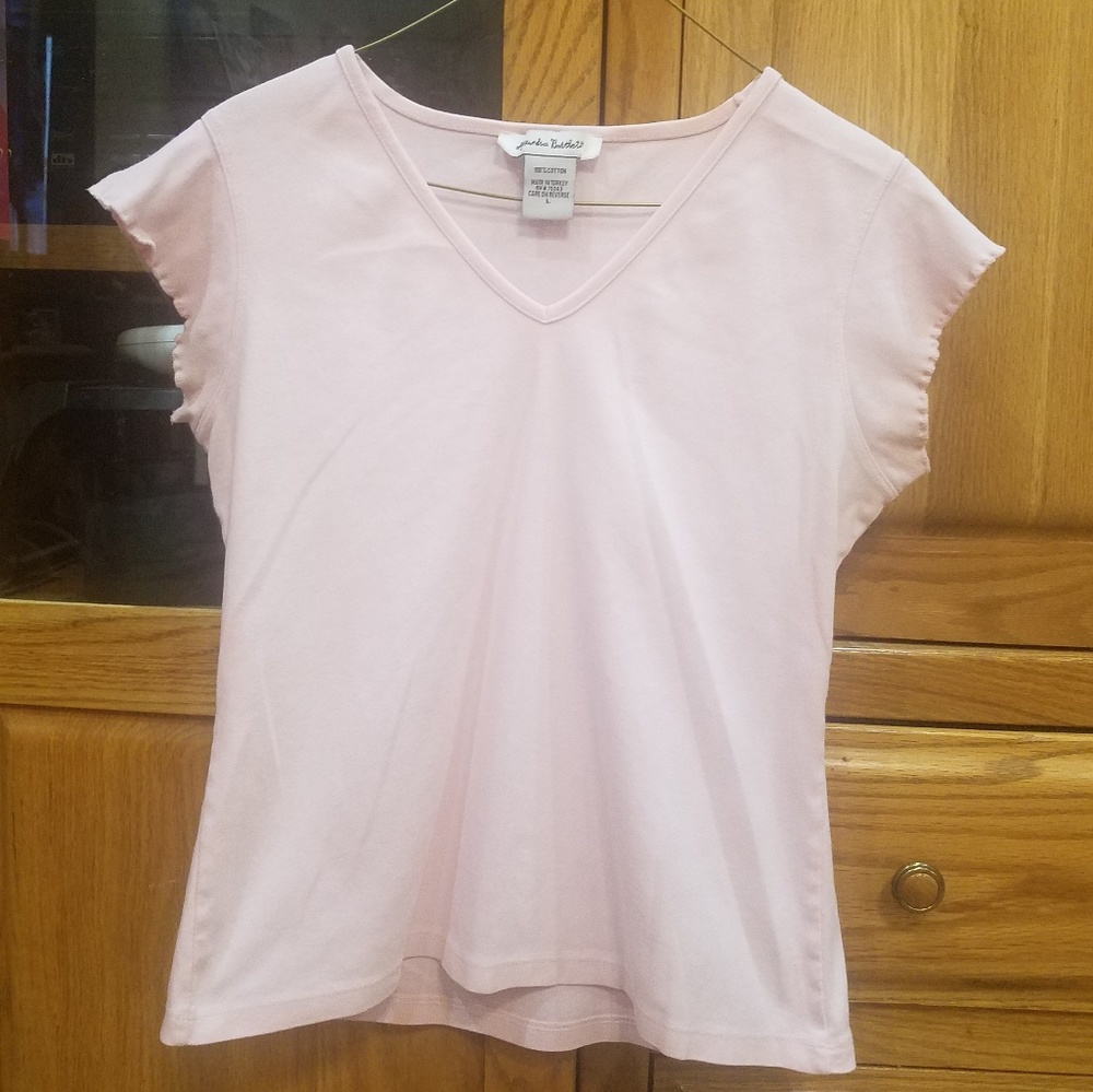 Simple pastel tee